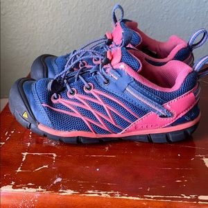 Girls Keen pink & blue Trail shoes